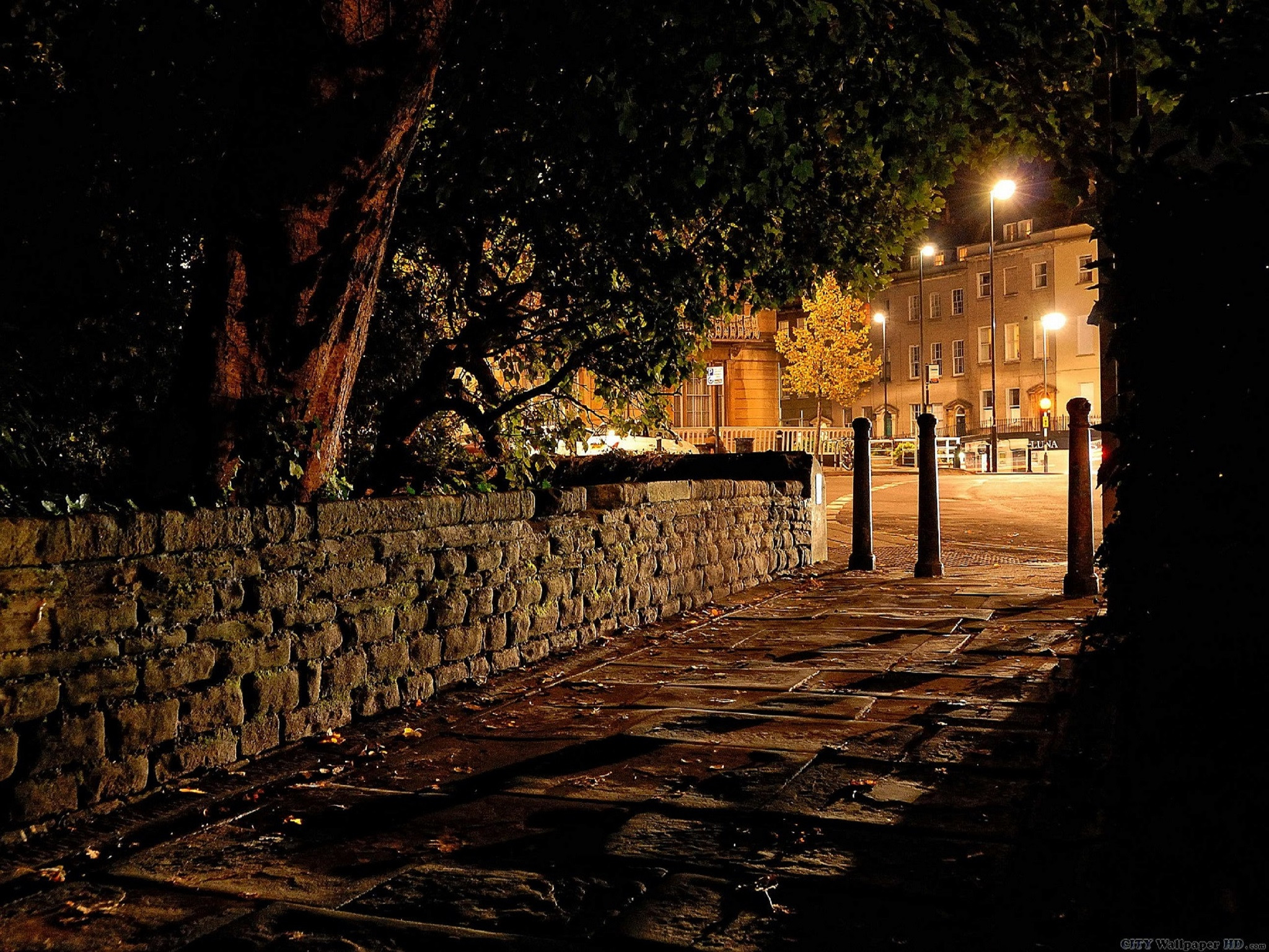 Wallpapers Constructions and architecture Streets Rue de Bristol la nuit