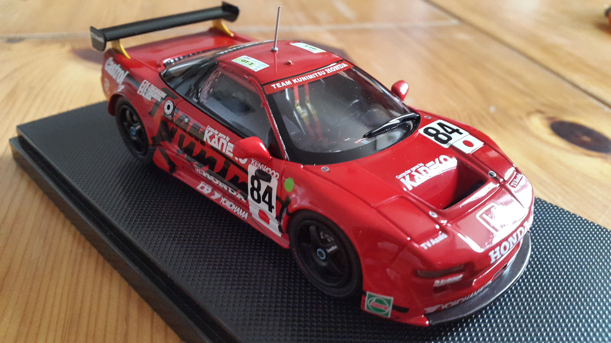 Fonds d'cran Voitures Voitures miniatures Honda NSX LM (vainqueur de catégorie GT2 Le Mans 1995)