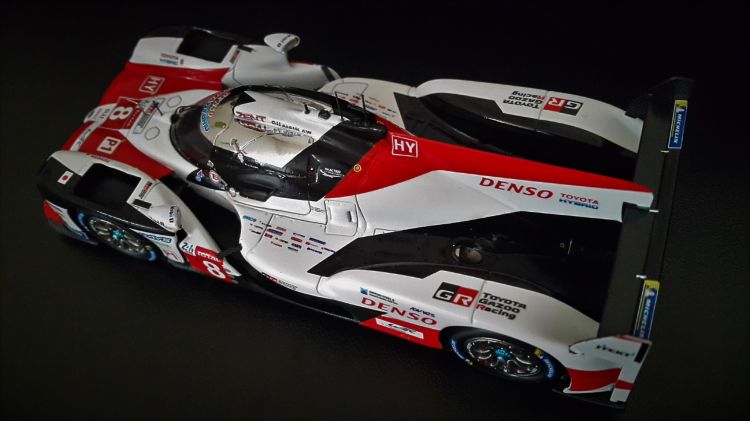 Fonds d'cran Voitures Voitures miniatures Toyota TS050 gagnante 24 Heures du Mans 2018 (Alonso,Buemi,Nakajima)