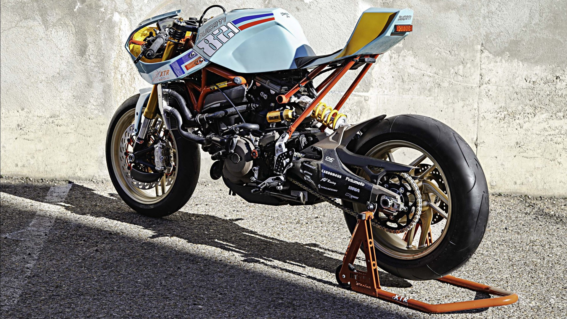 Fonds d'cran Motos Ducati 