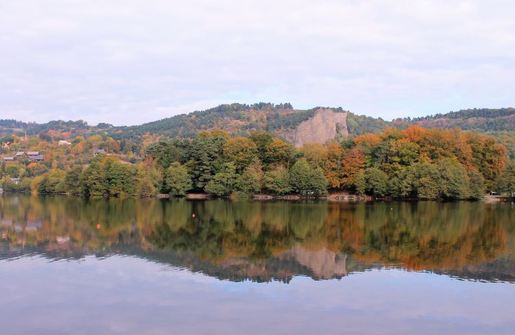 Fonds d'cran Nature Lacs - Etangs lac chambon