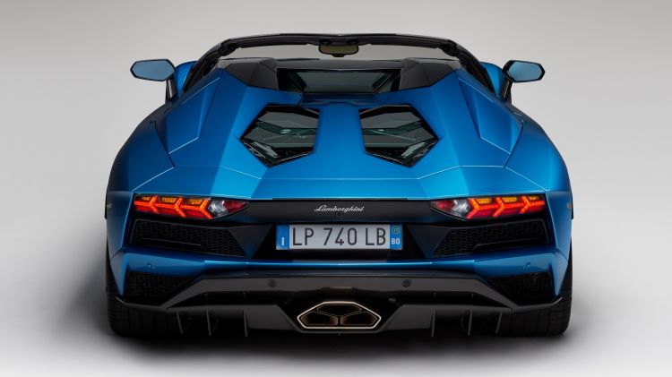 Fonds d'cran Voitures Lamborghini Wallpaper N471135