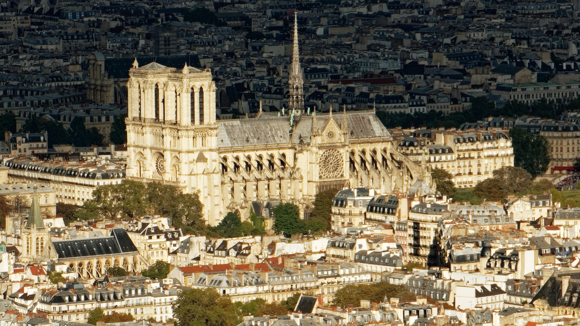 Fonds d'cran Voyages : Europe France > Ile-de-France > Paris Notre Dame de Paris ombre et lumière