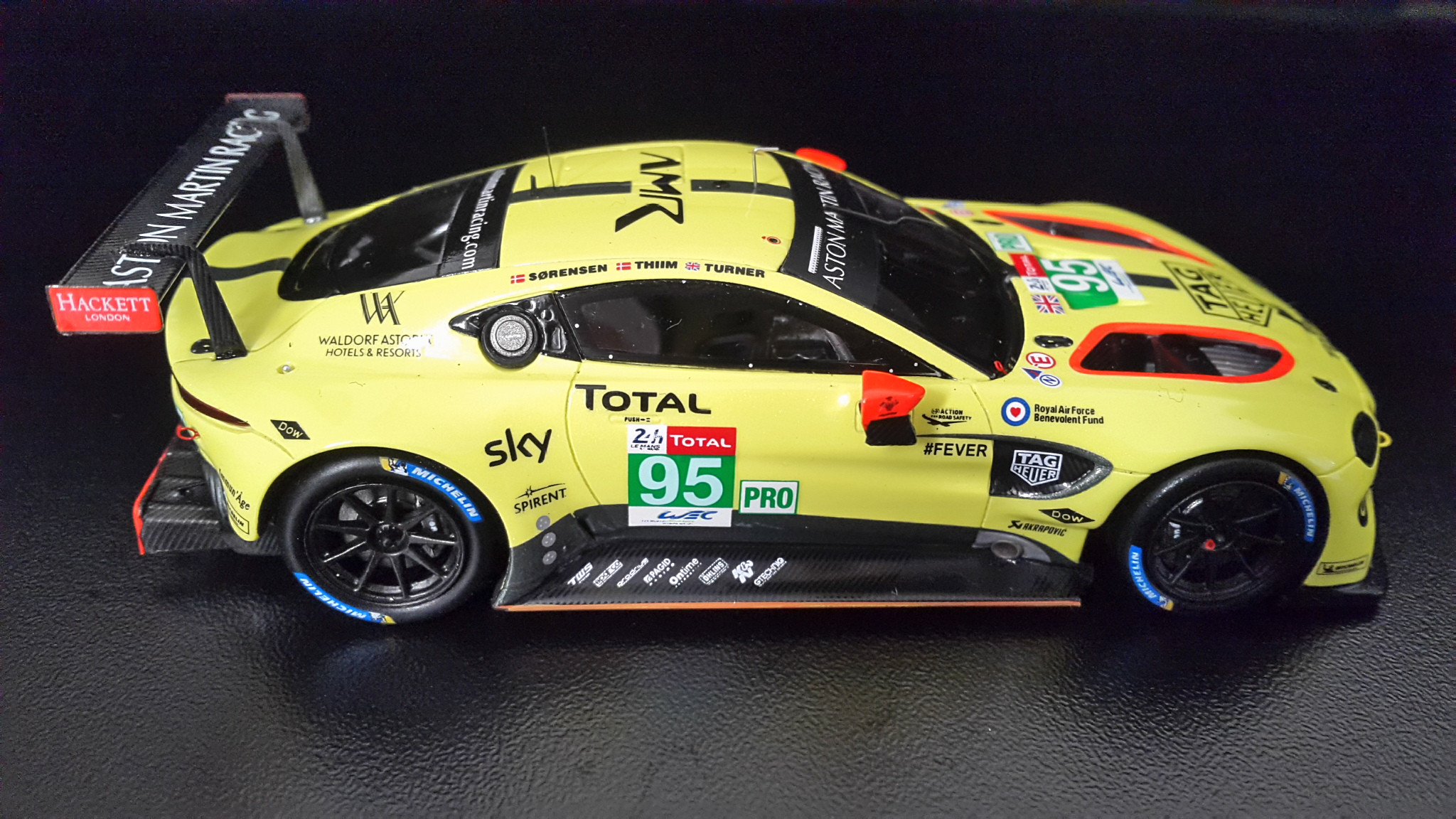 Fonds d'cran Voitures Voitures miniatures Aston Martin VANTAGE GTE Le Mans 2018