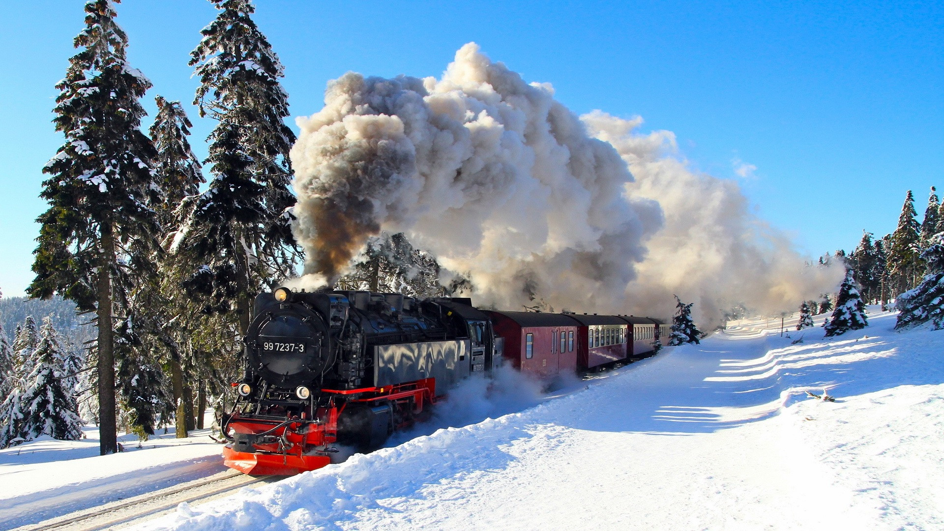 Fonds d'cran Transports divers Trains Train à vapeur dans la neige