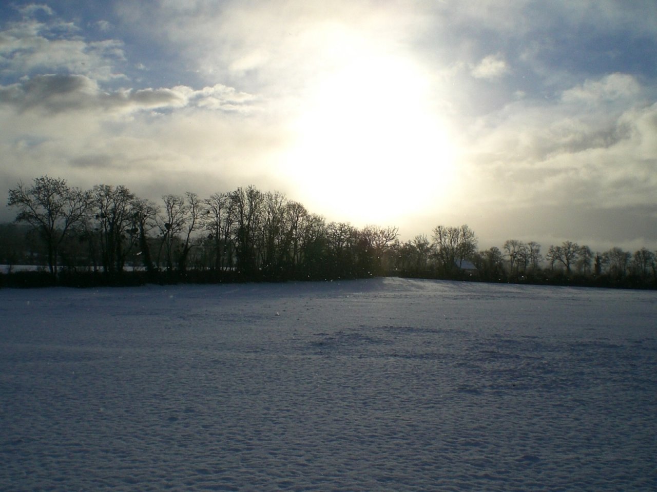 Fonds d'cran Nature Saisons - Hiver Soleil sur la neige