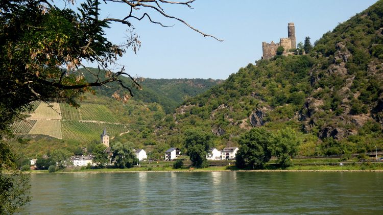 Wallpapers Trips : Europ Germany le Burg Maus, surplombant le village de Kestert