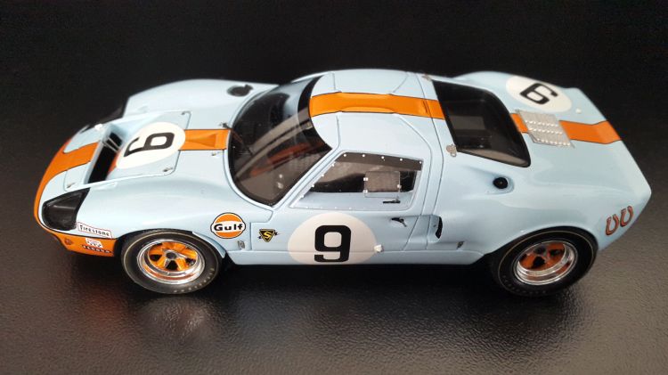 Fonds d'cran Voitures Voitures miniatures FORD GT 40 gagnante Le Mans 1968