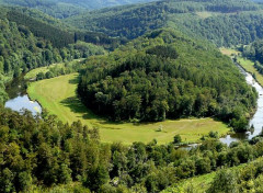  Voyages : Europe Le "Tombeau du Géant" sur la Semois