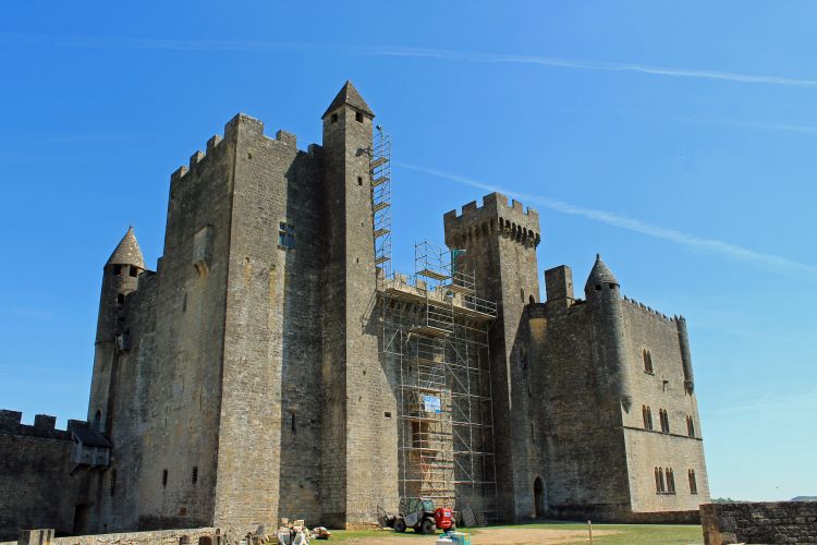 Fonds d'cran Constructions et architecture Chteaux - Palais château de Beynac (dordogne)