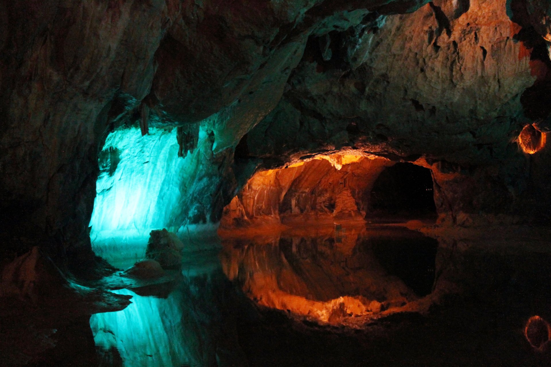 Fonds d'cran Nature Cavernes - Grottes 