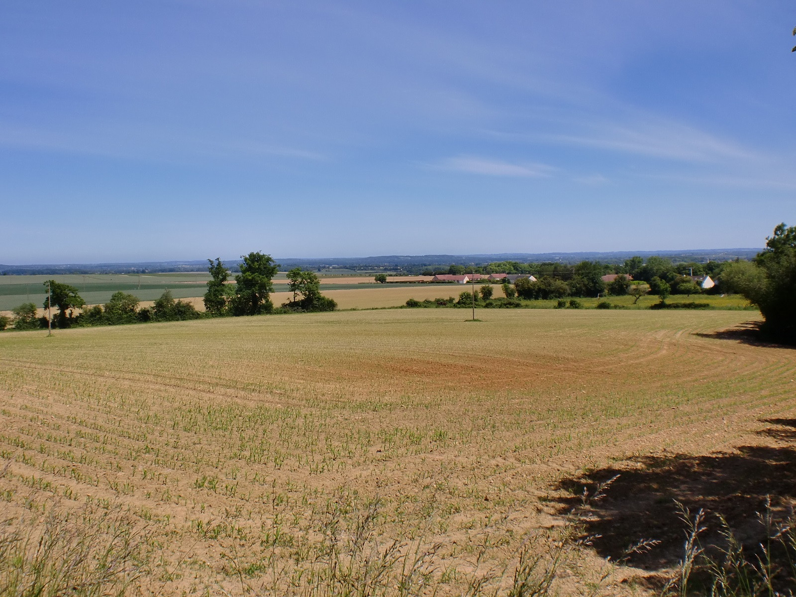 Fonds d'cran Nature Paysages Un oeil sur Montmerrei...