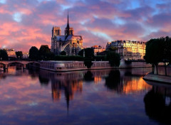  Constructions et architecture Superbe coucher de soleil sur Notre-Dame-de-Paris