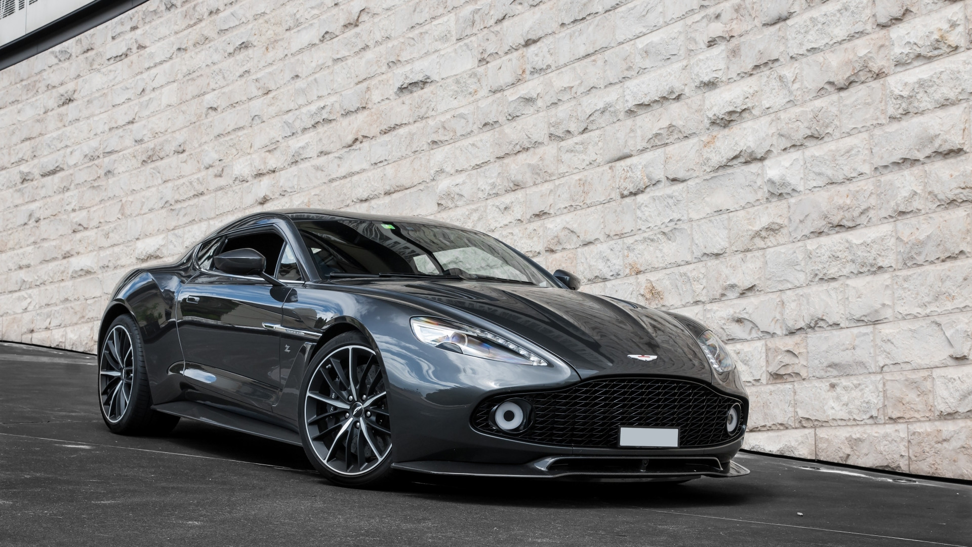 Fonds d'cran Voitures Aston Martin 