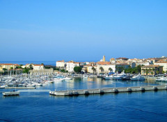  Constructions et architecture Port d'Ajaccio