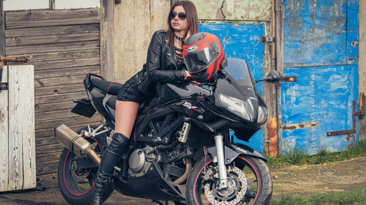 Fonds d'cran Motos Filles et motos Wallpaper N483230