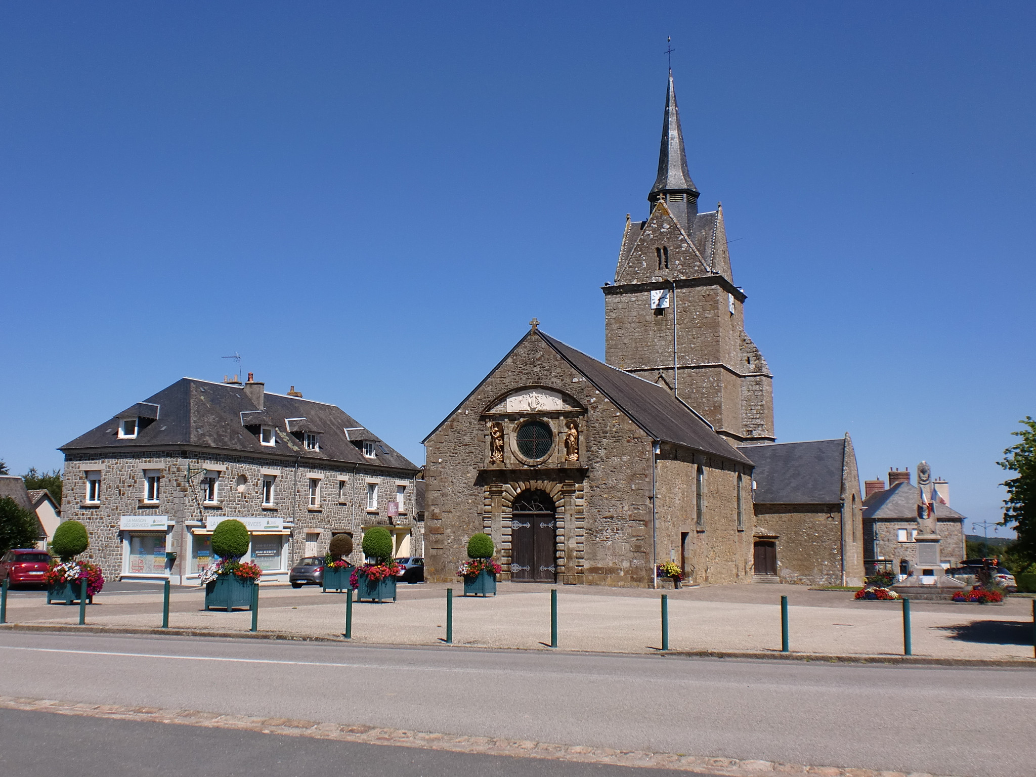 Fonds d'cran Constructions et architecture Edifices Religieux Eglise Notre-Dame-de-l'Assomption de Rânes 