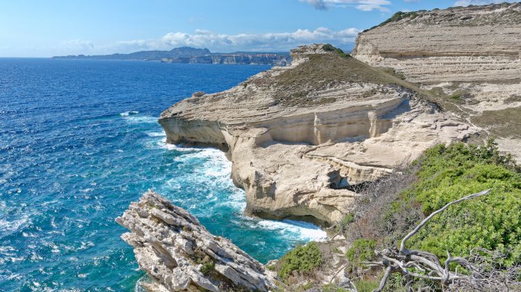 Fonds d'cran Voyages : Europe France > Corse Falaises de Bonfacio