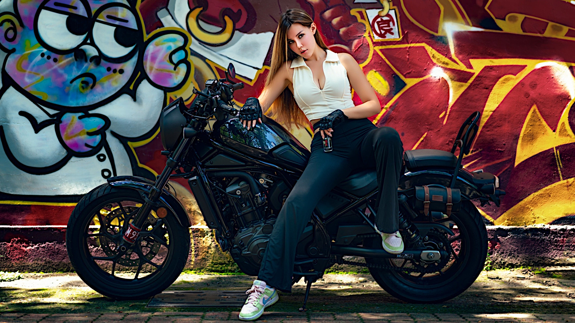 Wallpapers Motorbikes Girls and motorbikes 