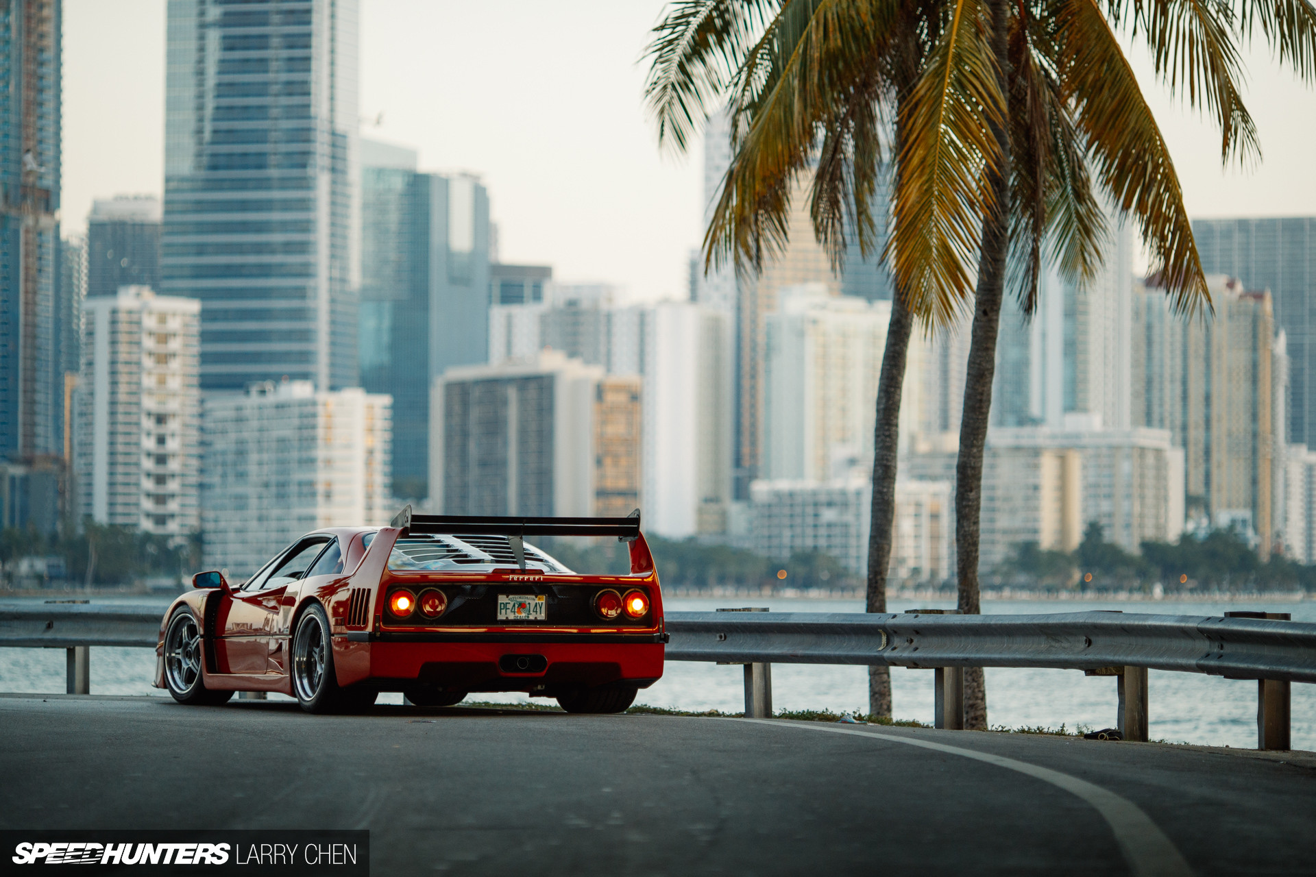 Fonds d'cran Voitures Ferrari Ferrari F40