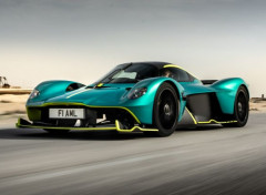  Voitures Aston Martin Valkyrie